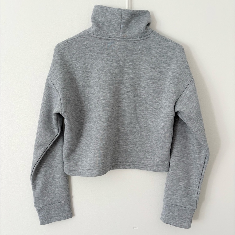 New Balance Gray Mock Neck Cropped Logo Long Sleeve Pullover Size Small - Picture 5 of 6